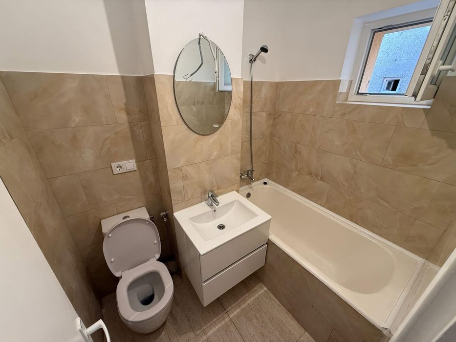 Ofer spre închiriere Apartament 3 camere  + zona de luat masa Etaj 1