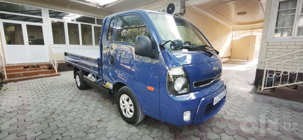 Kia bongo sotiladi