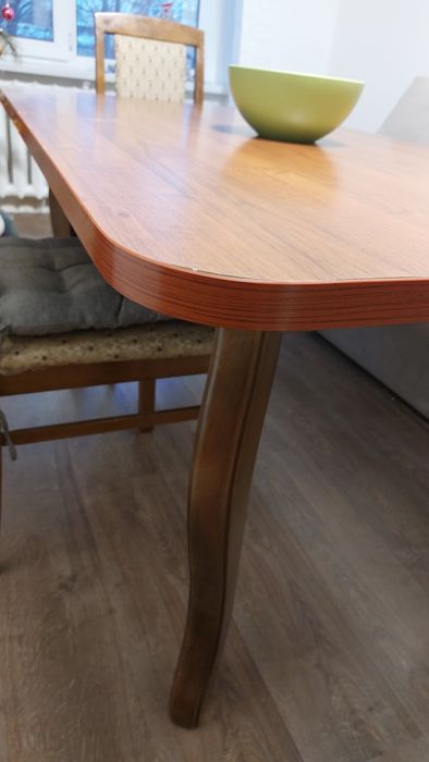 Обеденный стол + 2 стула в подарок