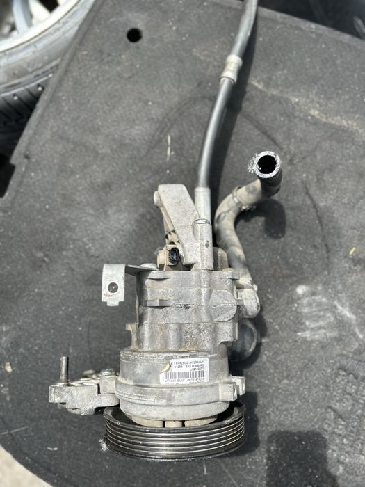 Хидравлична помпа динамик БМВ Е60 Е61 Е63 Е64