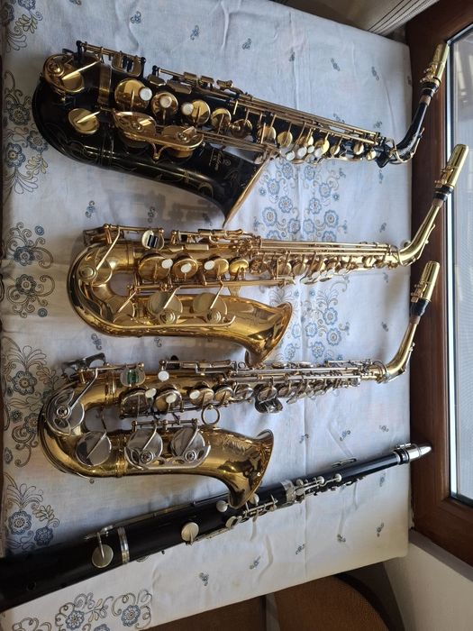 Instrumente muzicale de vânzare