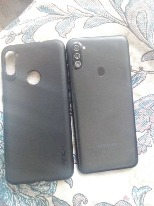 Samsung galaxly a 11  sotiladi