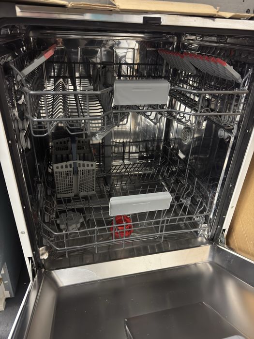 Mașina de spălat vase semi-incorporabila Sharp QW-HX13F472W