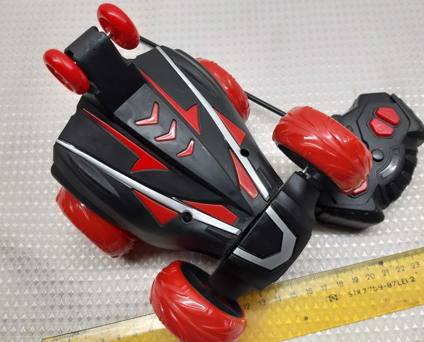 Jucarie masinuta cascadorie rotativa cu telecomanda la 360 de grade