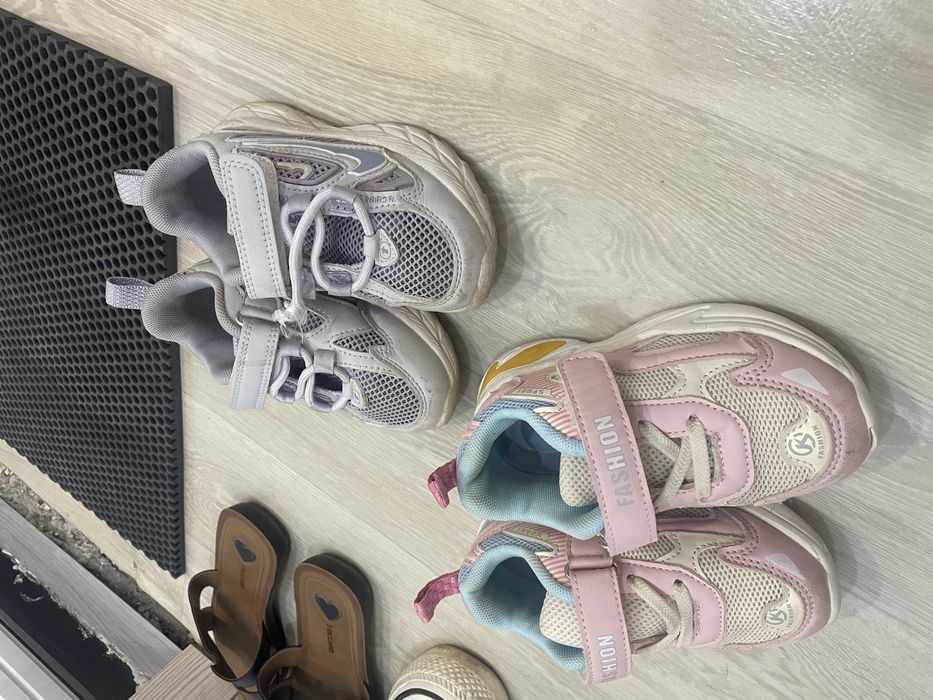 Обувь детская, и взрослая