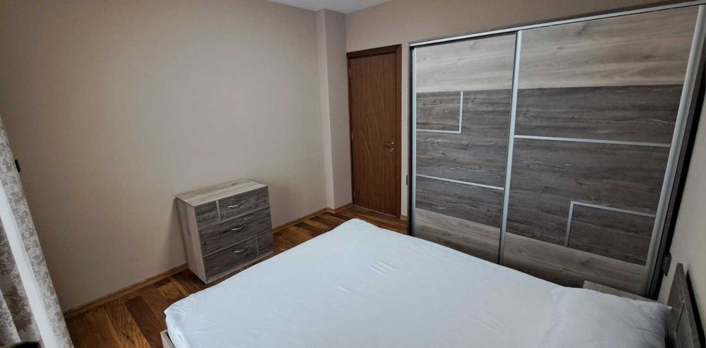 Дава се под наем Двустаен апартамент в Варна, м-т Пчелина - 50 кв.м за 484.5 € - Снимка #2