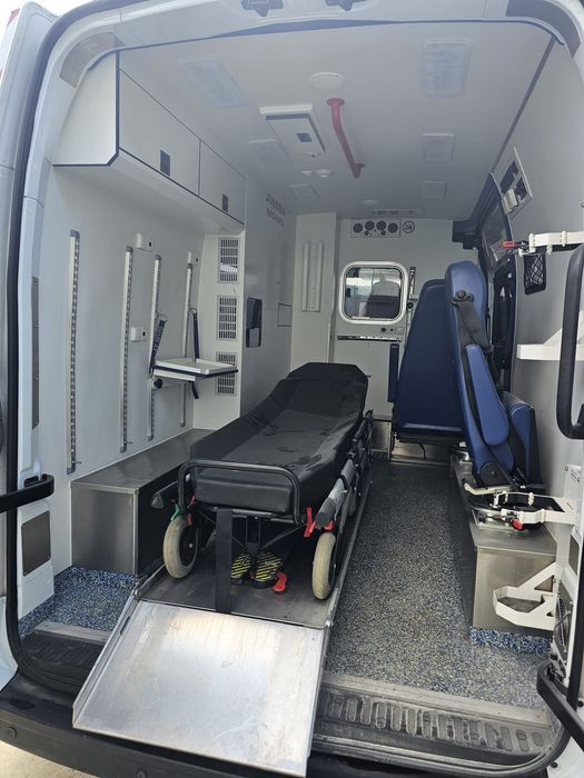 Ambulanta Renault Master 2019 cu certificat UTAC