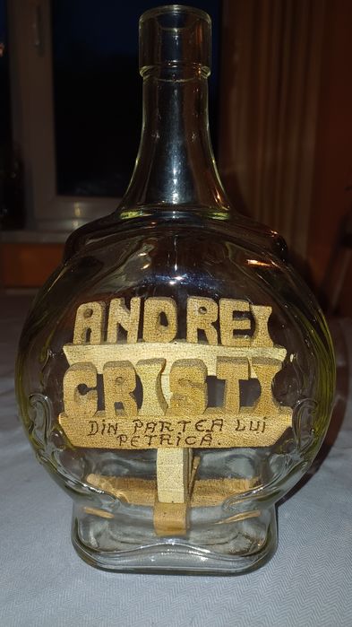 Sticle diferite cu nume sau alte modele din lemn