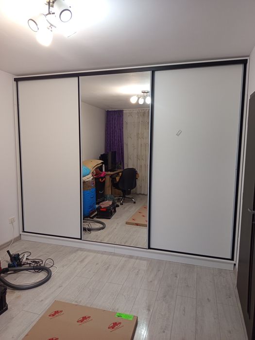 Montaj mobilă de serie