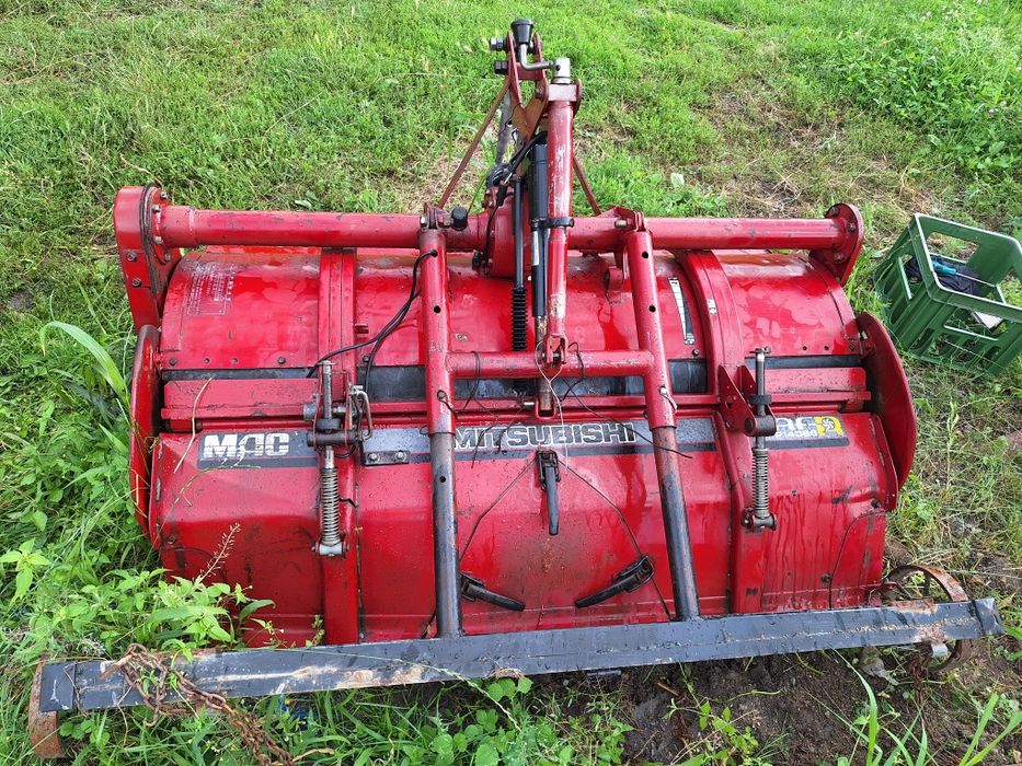 Vând freză Mitsubishi 140 cm
