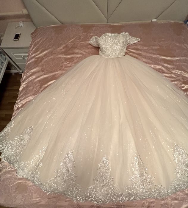 Продам свадебное платье.рр 42-48.