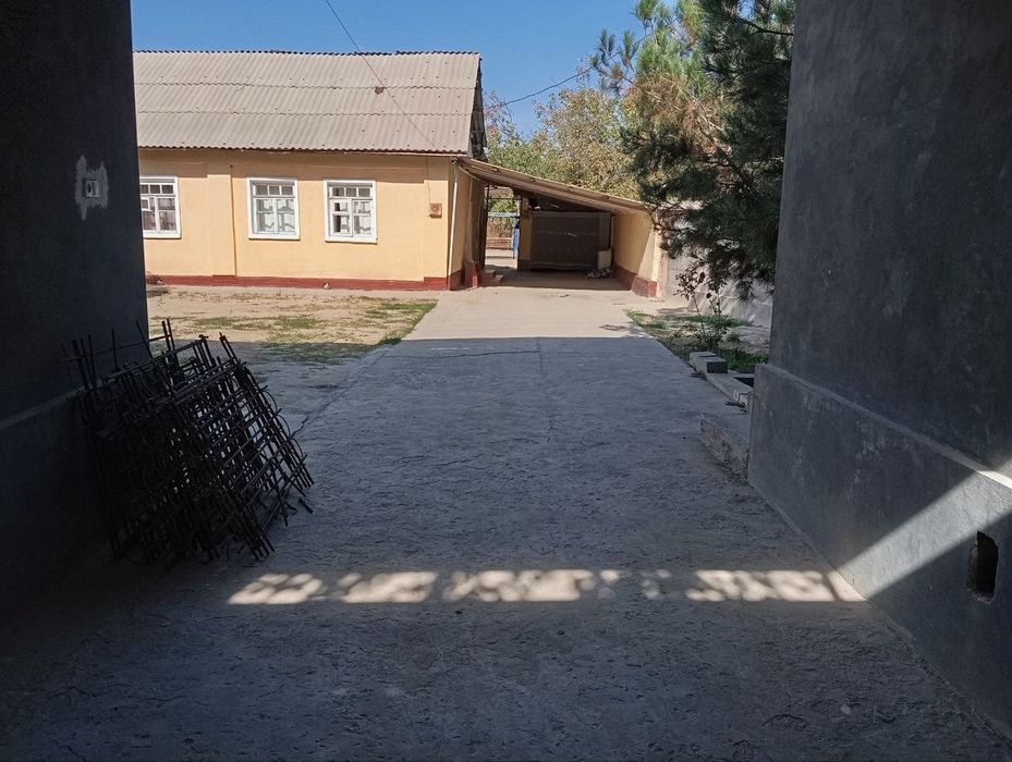 Uy sotiladi 27 sotik