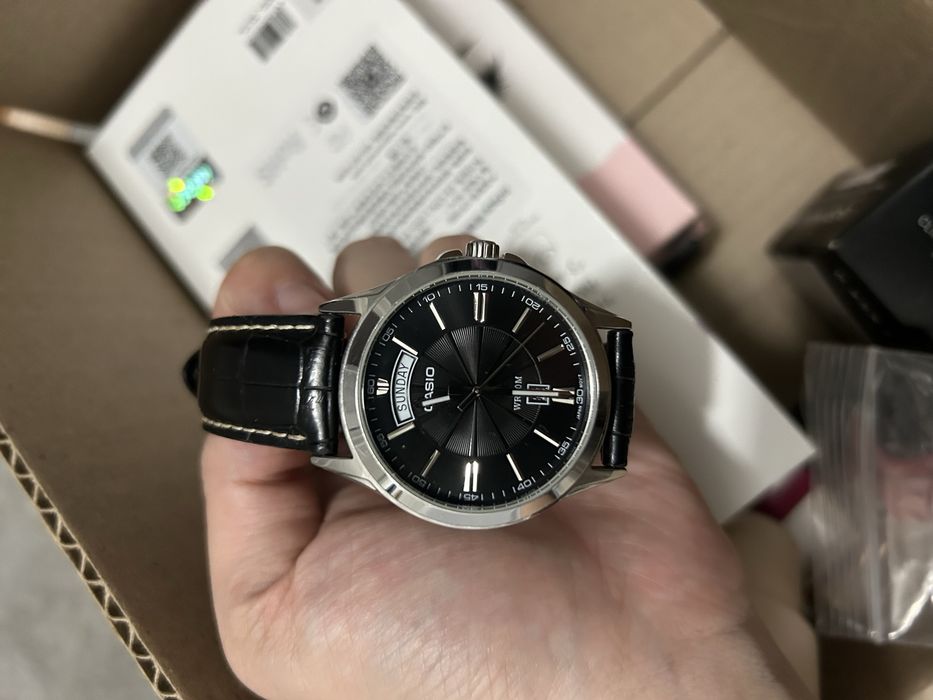 Продам мужские часы