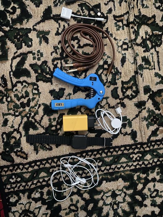 Ortiqcha aksessuarlar sotiladi