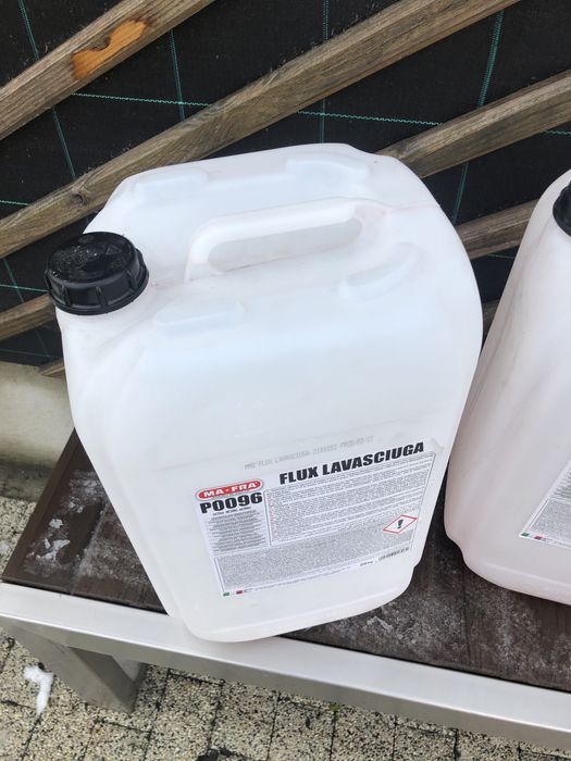 Bidon Bidoane plastic 25 30 L litri Canistra