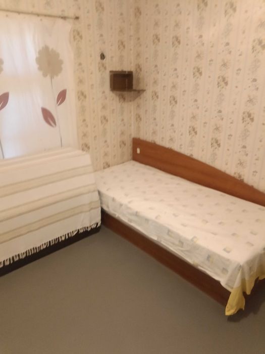 1875-Продава се едноетажна къща с гараж в село Осенец!