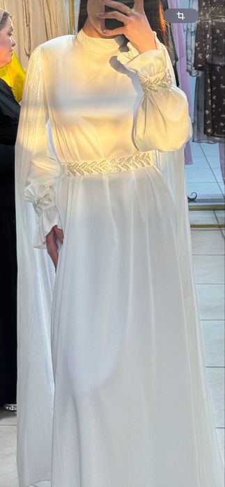 Продам платье для никях с платочком