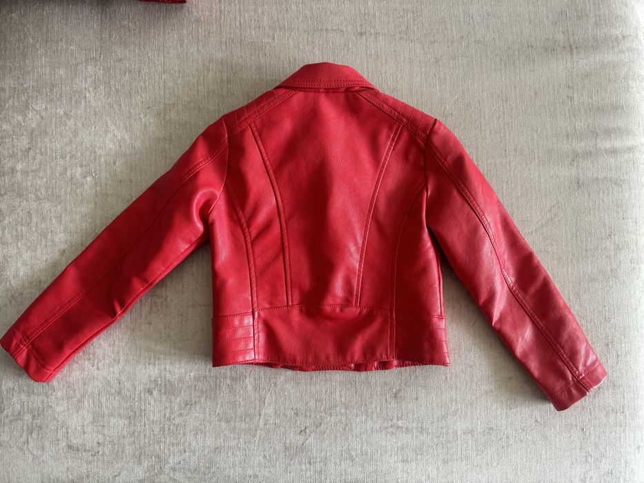 Куртка на девочку