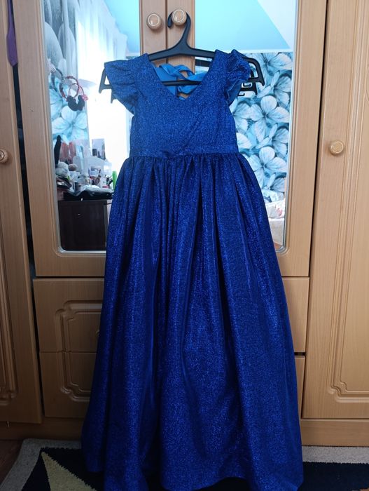 Продам новое  шикарное платье