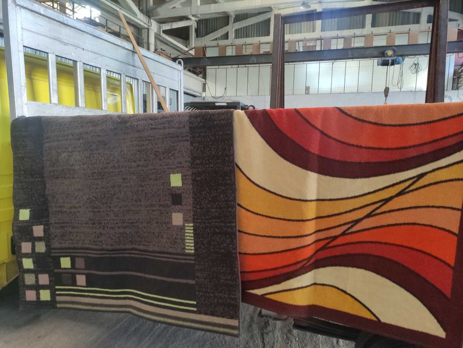 продава  употребявани килими в добро състояние