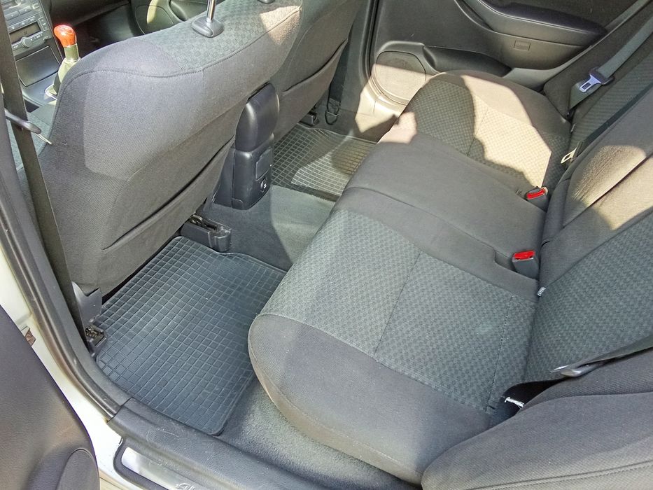 Toyota Avensis 2.0  pentru dezmembrări!