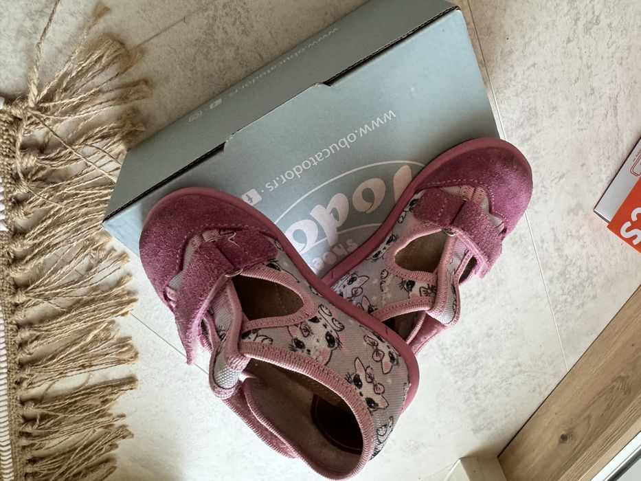 Обувки за момиченце:21-23номер