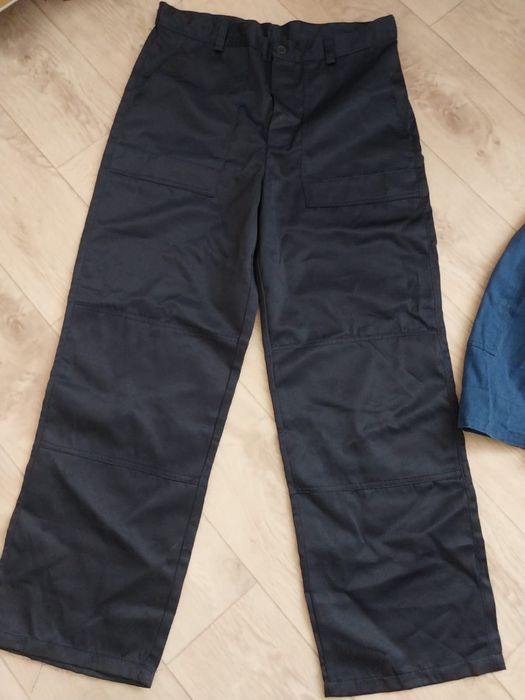 Спецодежду продам