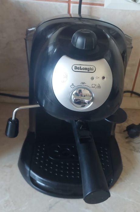 Expresor  cafea Breville și DeLonghi