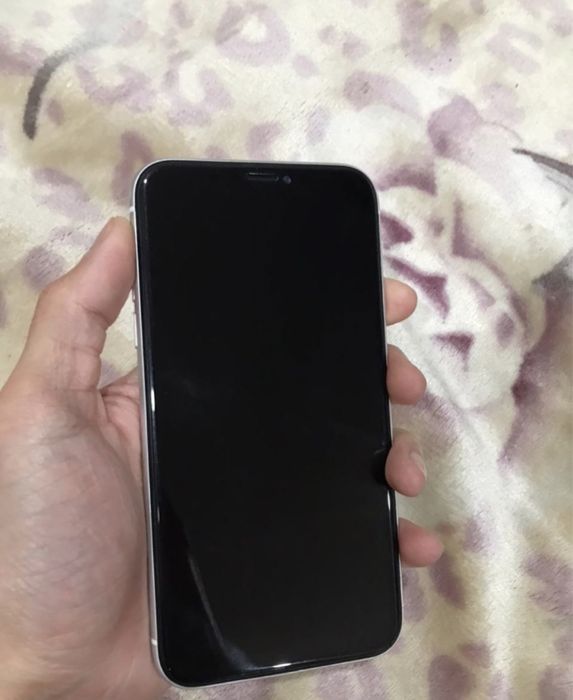 Айфон хр обмен на выше модель или продажа 60к срочно