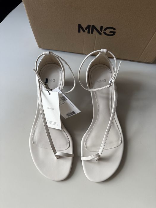 Сандали kitten heel