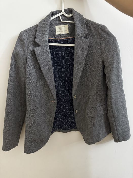 Дрехи/ якета/ сака