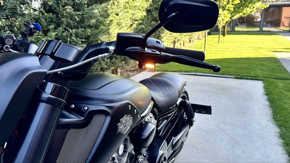 Harley Davidson VRSCF V Rod Muscle 2014, prima inmatriculare 2016, 14.720 km, customizata complet, 19000 euro