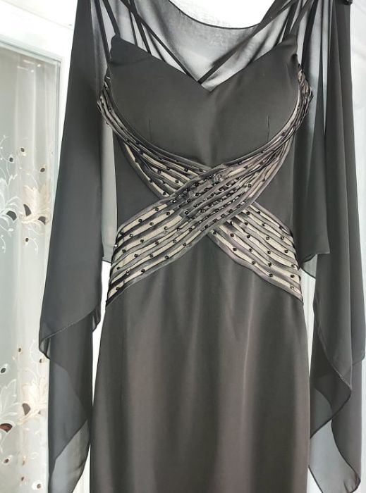 Уникално елегантна дамска официална бална/вечерна рокля