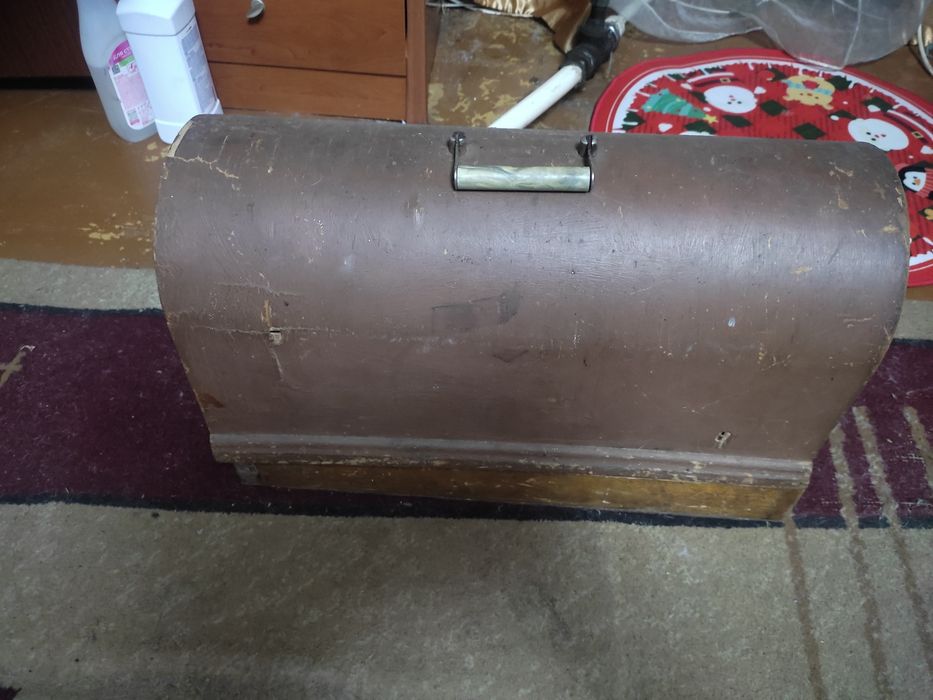 Продам швейную машинку