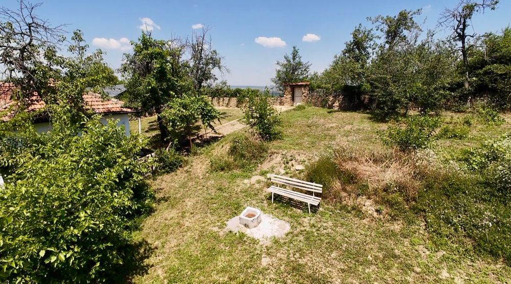 Реновирана къща в красиво село близо до Ловеч