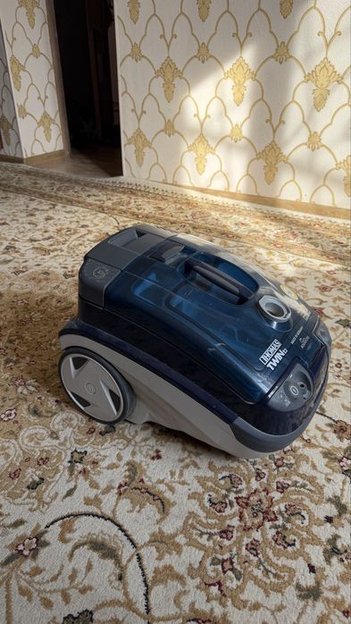 Продам моющий пылесос Томас