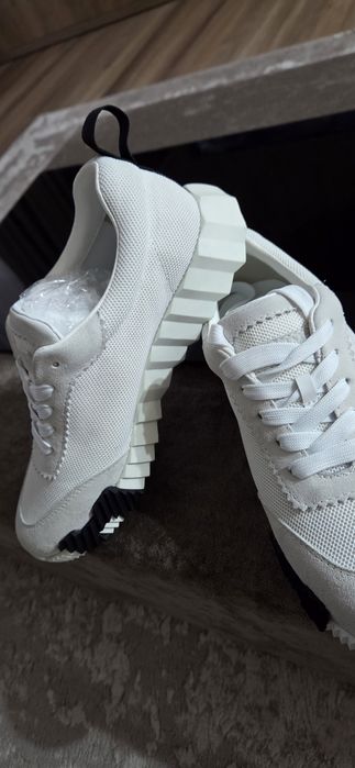 Sneakers Hermes mărimea 39