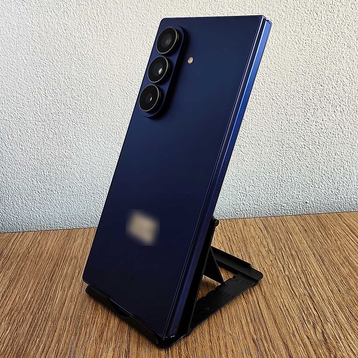 Samsung Galaxy Z Fold7 512GB Blue Shadow – гаранция + подарък калъф