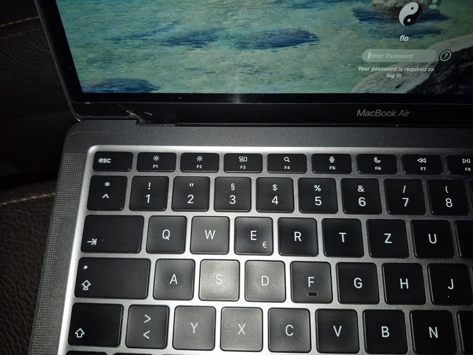 Apple Macbook Air (M1, 2020)