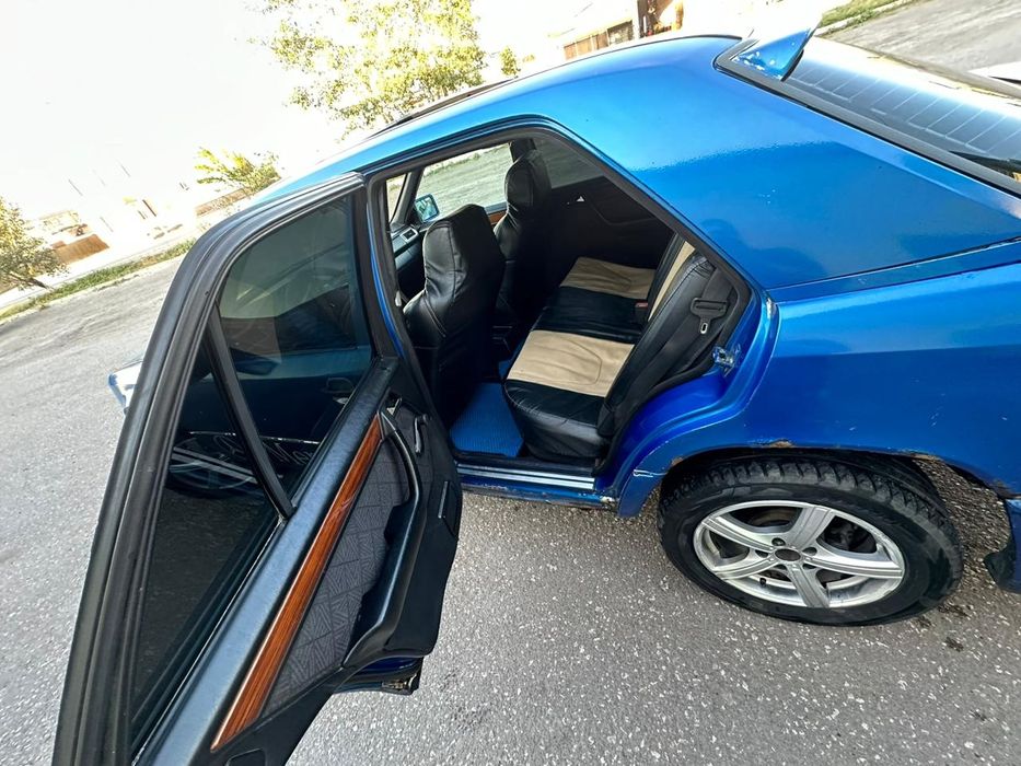 Продам,Срочно Торг.w124