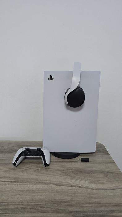 Consola PlayStation 5  Digital Edition (PS5) 825GB, E-Chassis, White