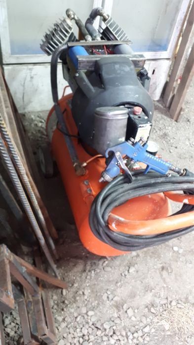 Продам компрессор