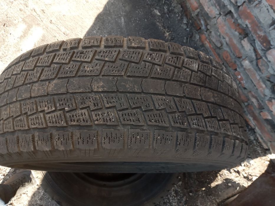 Резина 275/65/17 б/у