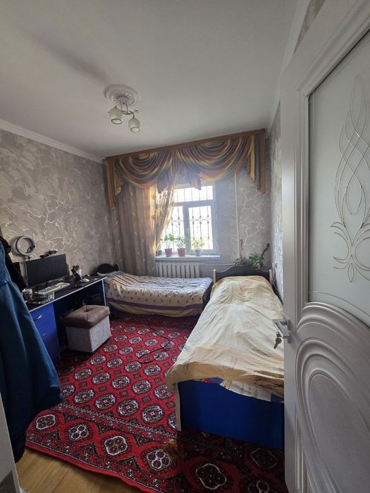 Срочно продаётся 4 комнатная квартира