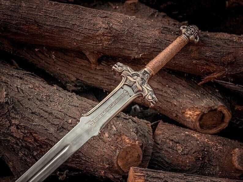 Меч с поставка Конан Варварина Conan the Barbarian Atlantean Sword