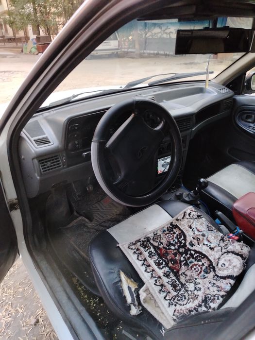 Продаю машину. Нексия  1  1998г