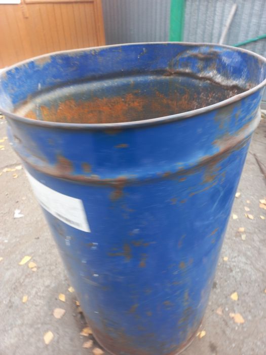 Продам бочку 200 литров