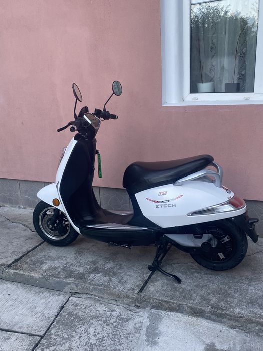 Scuter electric retro