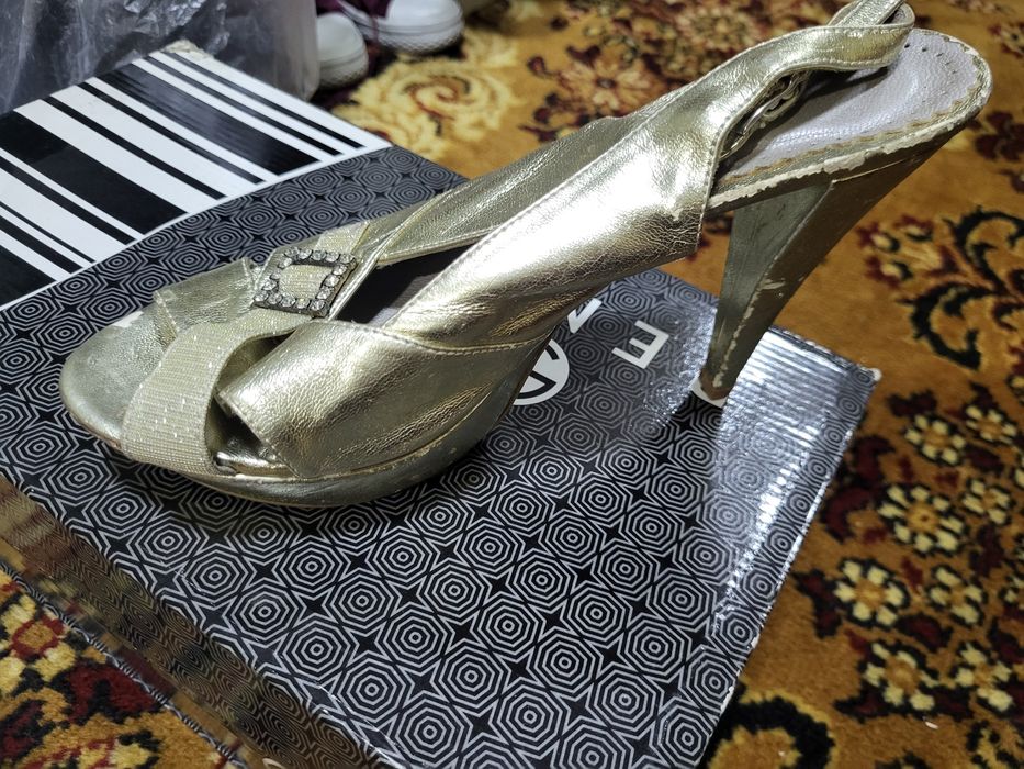 Туфли женские 39