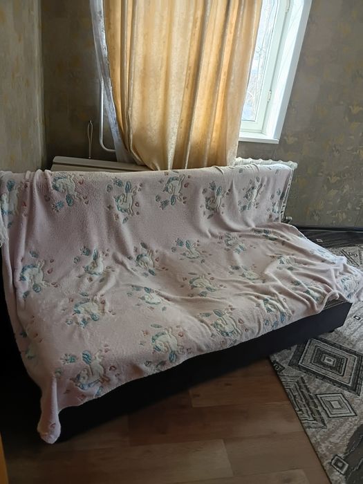 Срочно продам диван